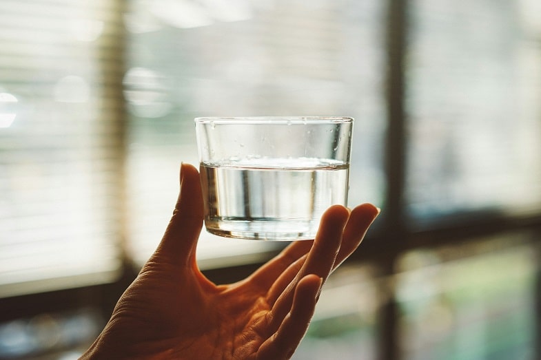 Efectos secundarios: Beber mucha agua