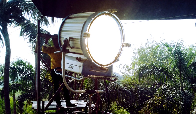 ¿Cómo afecta la luz a los líquidos?